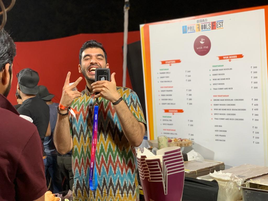 10 Advantages of Having Cashless Payments at Events | | For The Love of ...
